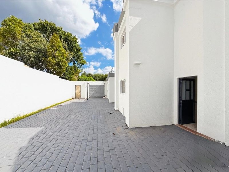 Renovated House To Rent in Dainfern Golf Estate - Photo 5
