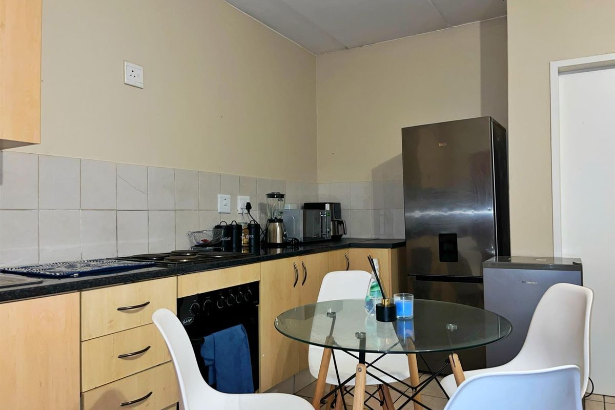 Apartment For Sale in Honeydew, Roodepoort - Photo 5