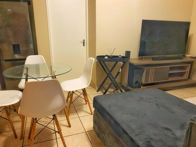 Apartment For Sale in Honeydew, Roodepoort - Photo 3