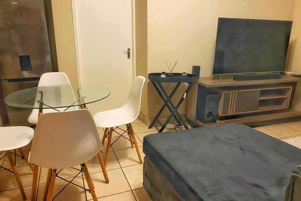 Apartment For Sale in Honeydew, Roodepoort - Photo 3