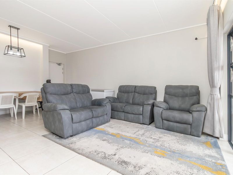 3 Bedroom Modern Furnished Apartment at Prestigious Polofields Lifestyle Estate - Photo 4