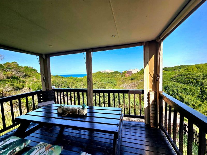 Ocean living in Paradise Beach - Photo 3