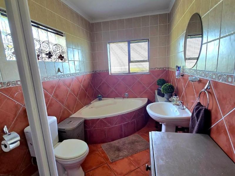 Ocean living in Paradise Beach - Photo 10