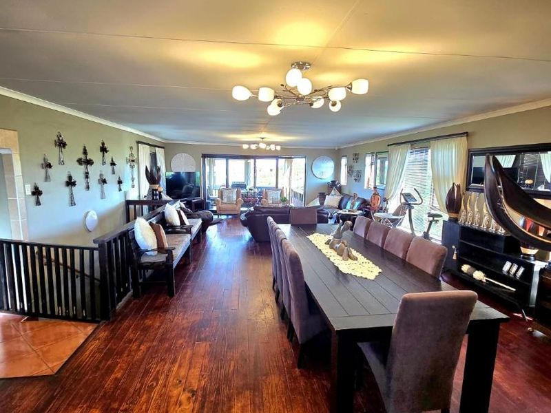 Ocean living in Paradise Beach - Photo 7