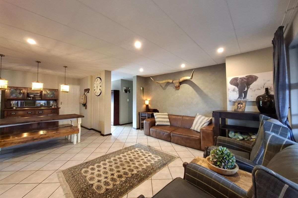 Beautifully refreshed family townhouse - Photo 5