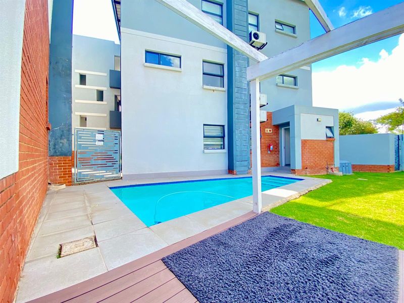 Apartment For Sale in Lonehill, Sandton - Photo 3