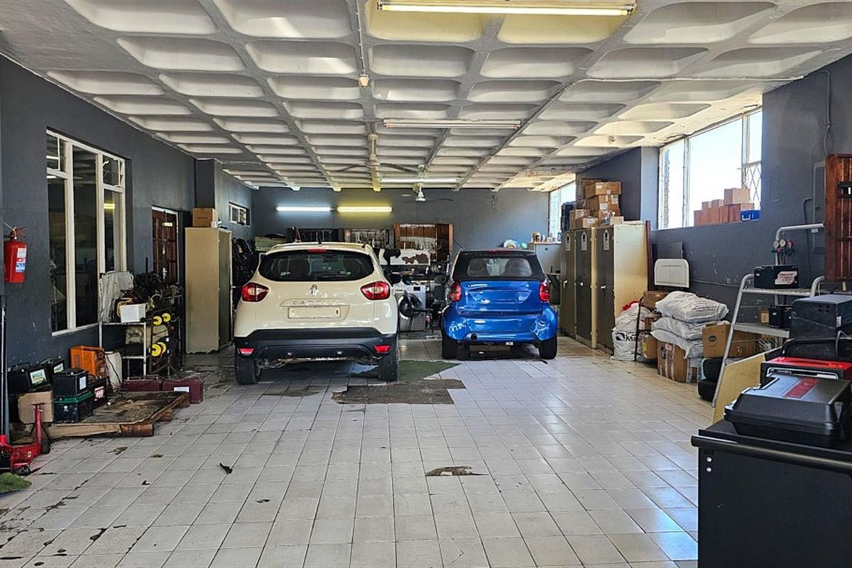 THRIVING, Established, Lucrative Auto-Electrical Business - Photo 2