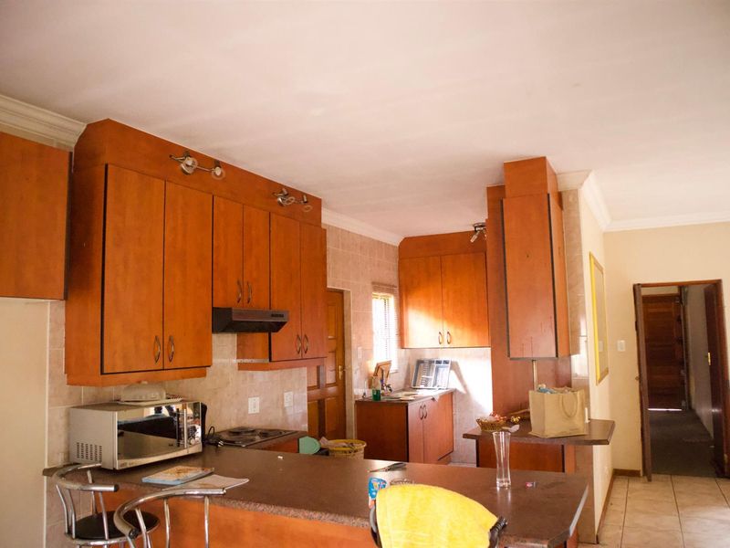 2 Bedroom, Double Garage House For Sale in Heatherview, Akasia - Photo 7