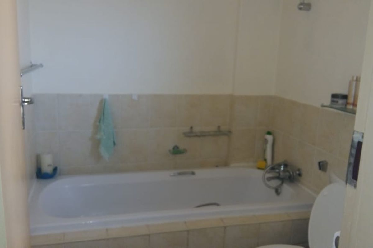 Apartment For Sale in Zwartkop, Centurion - Photo 5