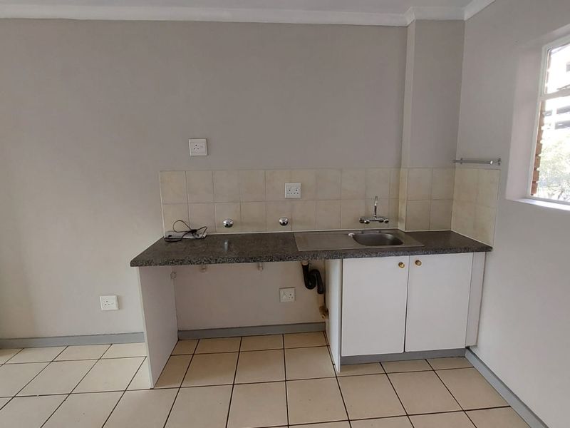 Apartment For Sale in Zwartkop, Centurion - Photo 6