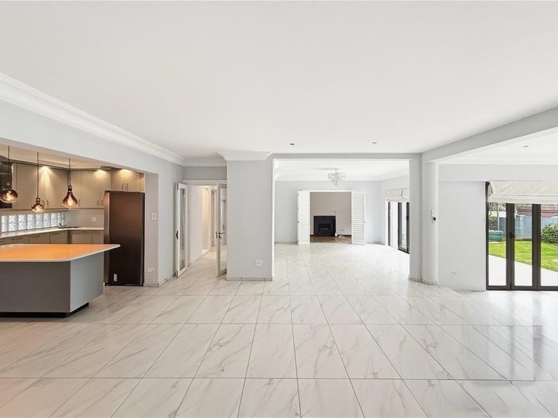 Elegant Estate Living Spacious 5-Bedroom Modern Retreat - Photo 9