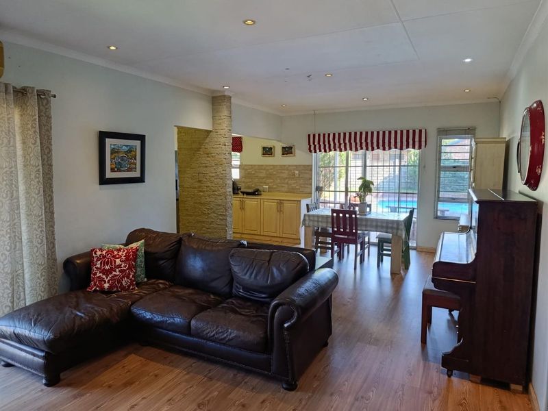 Beautiful 3-Bedroom House for Sale in Meer En See - Photo 8