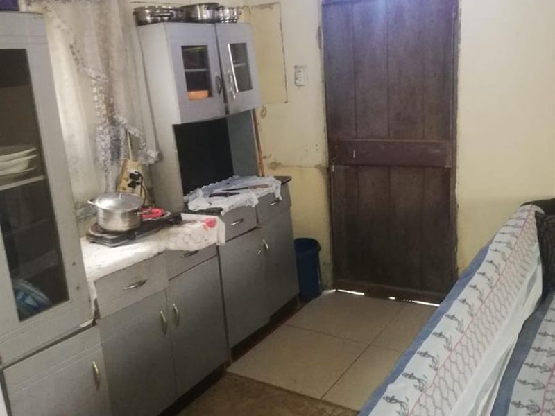 2 Bedroom House For Sale in Orange Farm Ext 4 - Photo 2