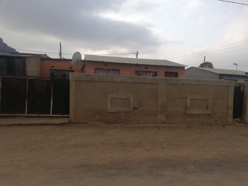 2 Bedroom House For Sale in Orange Farm Ext 4 - Photo 10