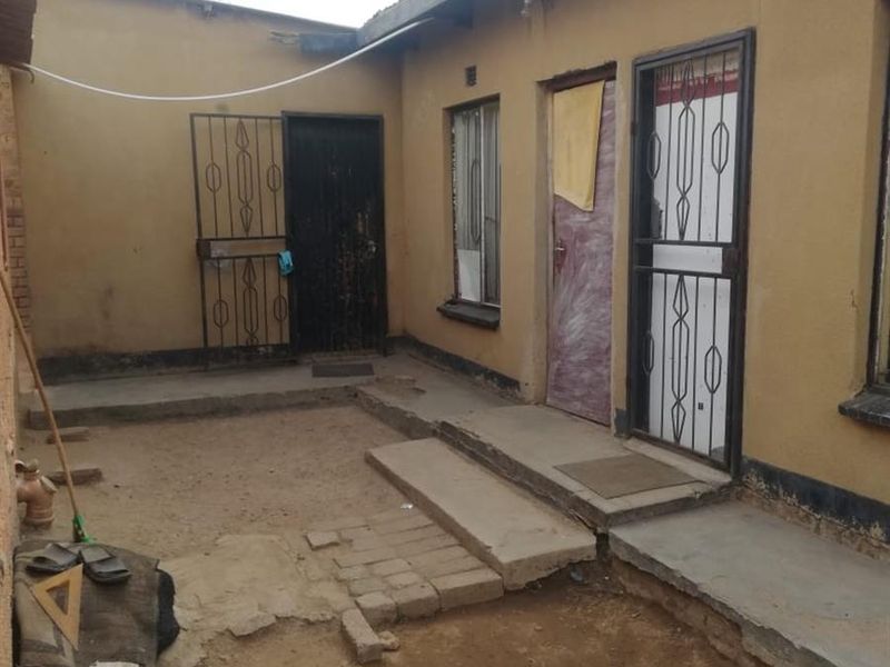 2 Bedroom House For Sale in Orange Farm Ext 4 - Photo 7