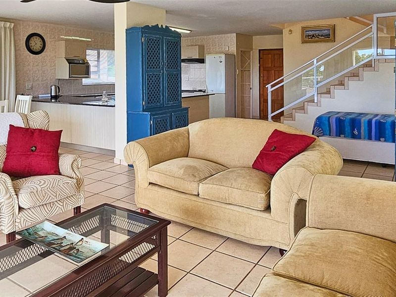 HUGE, Luxury 3 Bedroom Townhouse - Photo 9