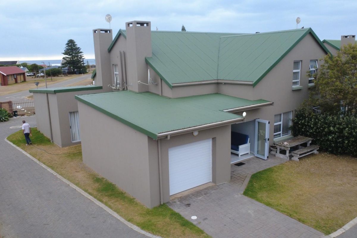 3 Bedroom Duplex Gouritsmond - Photo 3