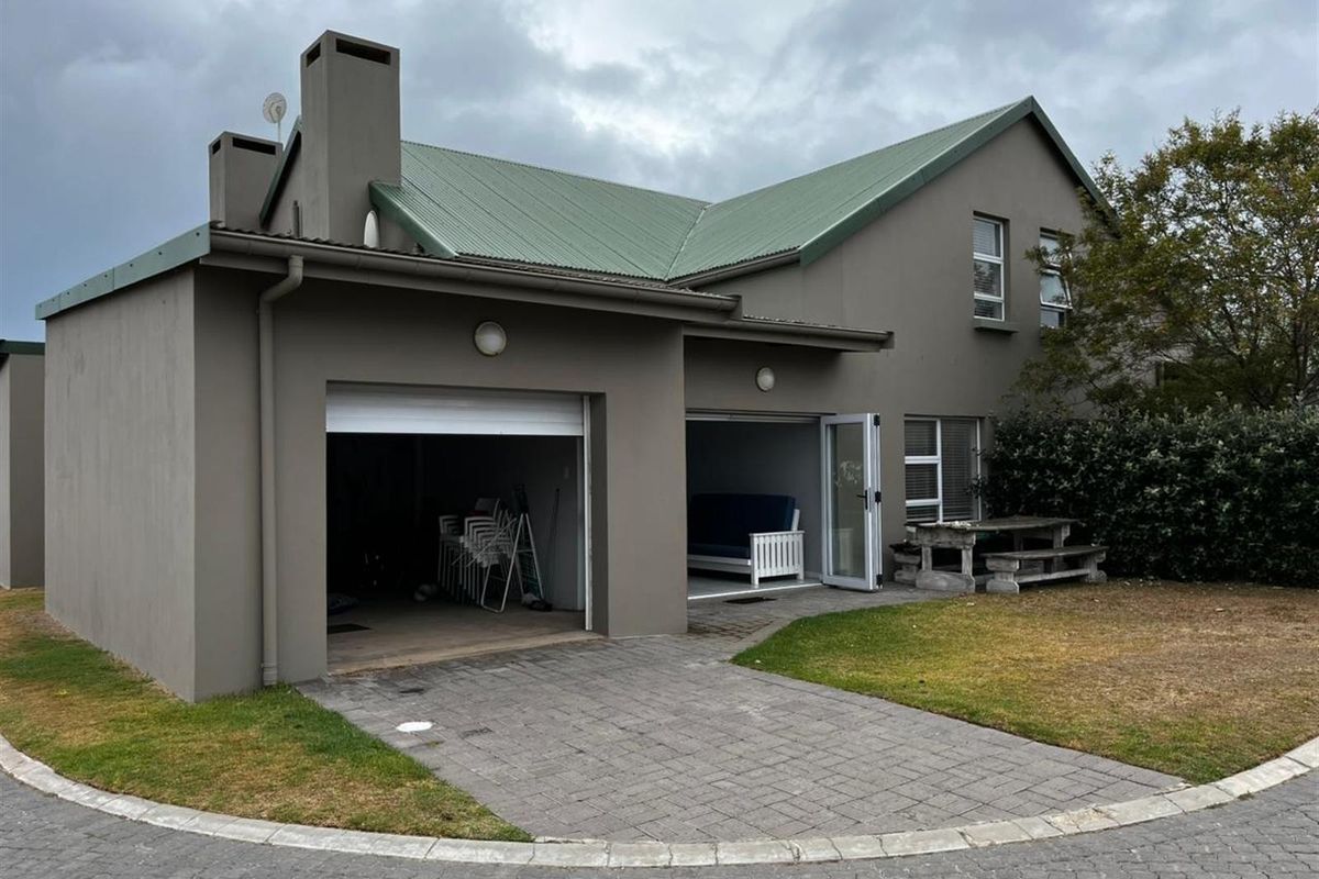 3 Bedroom Duplex Gouritsmond - Photo 5