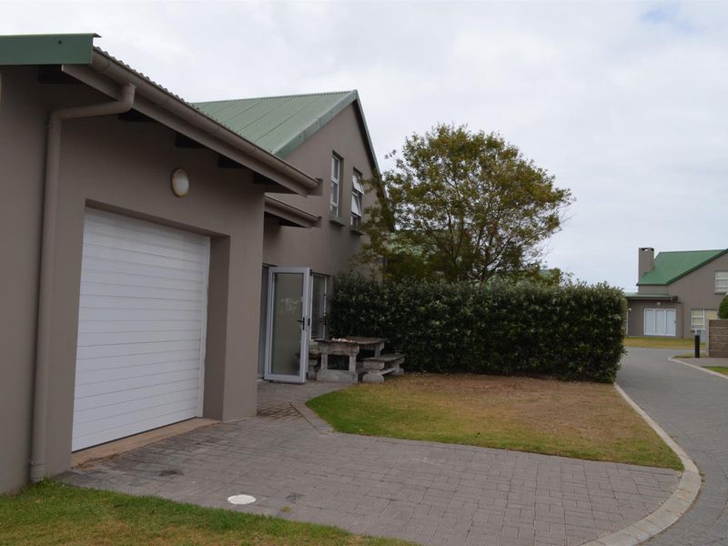 3 Bedroom Duplex Gouritsmond - Photo 7