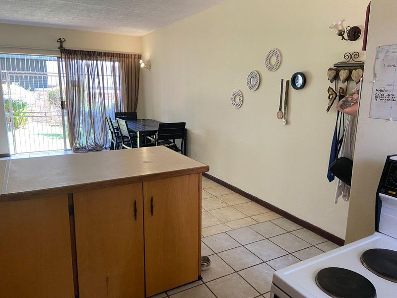 Townhouse For Sale in The Reeds, Centurion - Photo 9