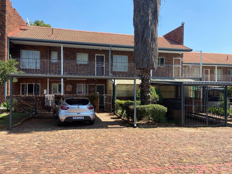Townhouse For Sale in The Reeds, Centurion - Photo 2