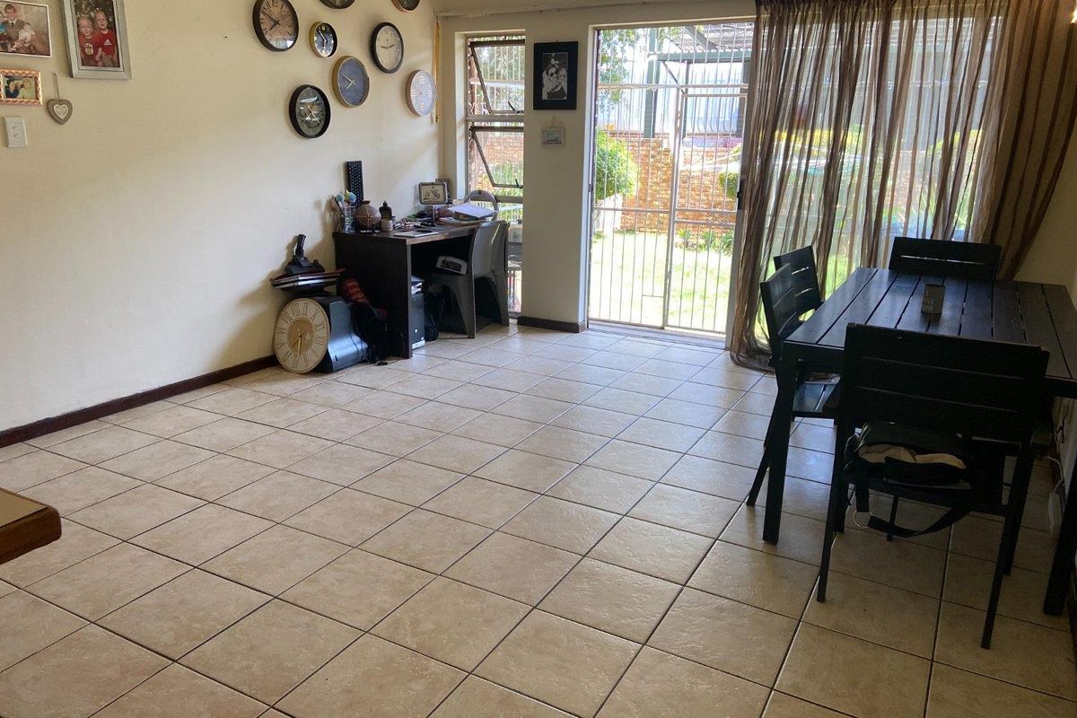 Townhouse For Sale in The Reeds, Centurion - Photo 3