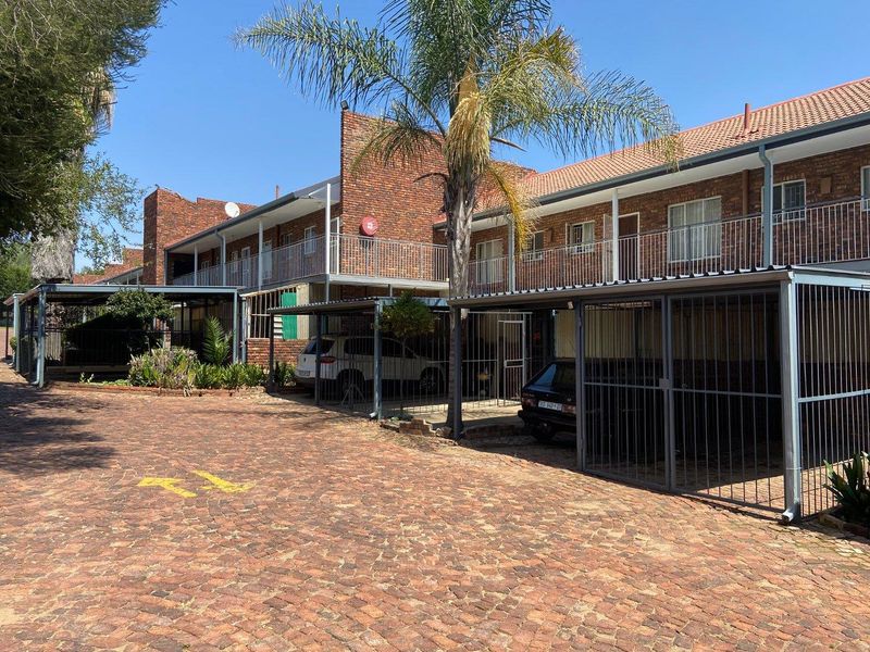 Townhouse For Sale in The Reeds, Centurion - Photo 4