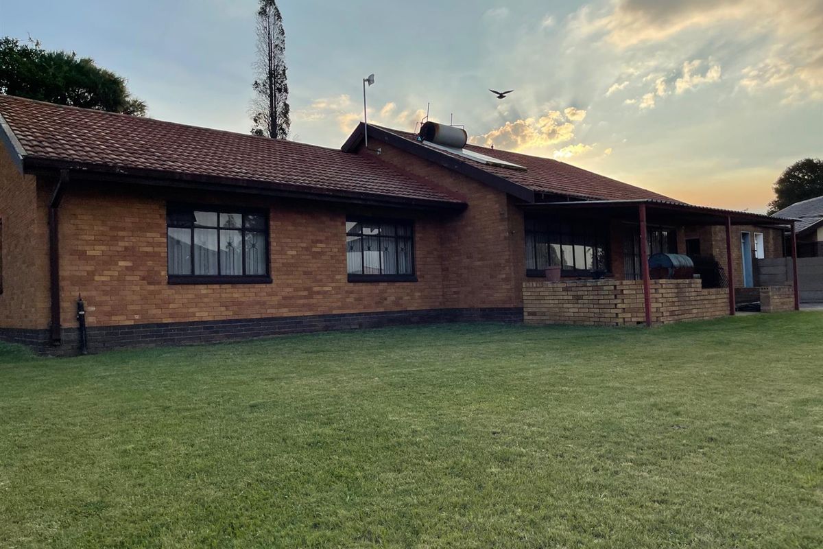 Located in a good and quiet area - Photo 3