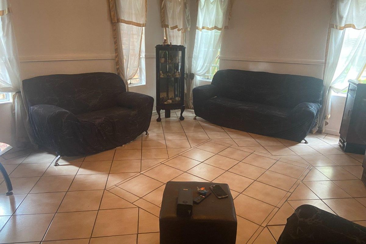 House For Sale in Zwartkop, Centurion - Photo 3
