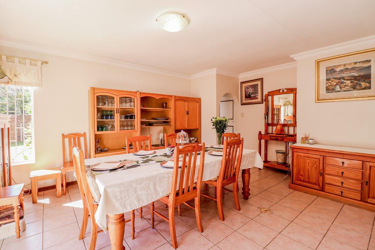 House For Sale in Zwartkop, Centurion - Photo 5
