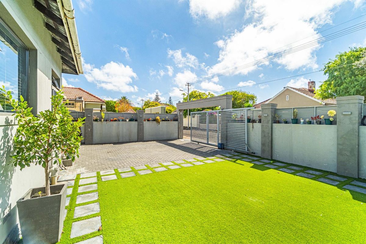 Charming 4 Bedroom Dual Living Home in the Heart of Plumstead, Cape Town - Photo 2