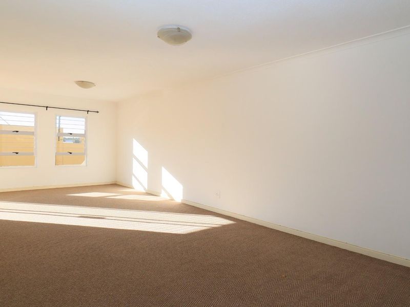 Apartment For Sale in Illovo, Sandton - Photo 6