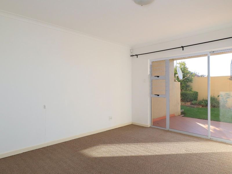 Apartment For Sale in Illovo, Sandton - Photo 9