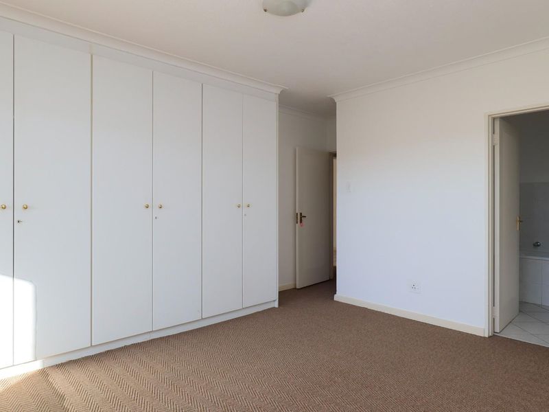 Apartment For Sale in Illovo, Sandton - Photo 10