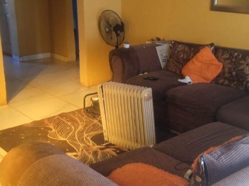 House For Sale in Orange Farm - Photo 10