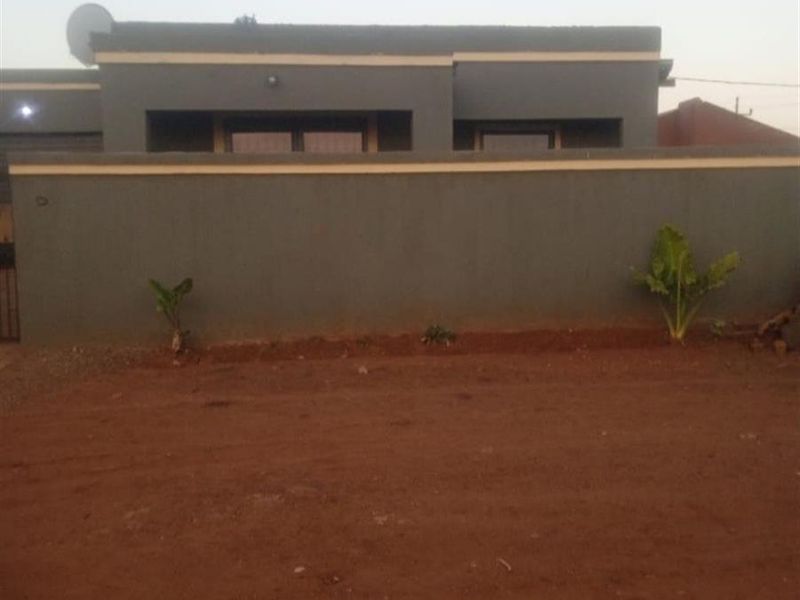 House For Sale in Orange Farm - Photo 5