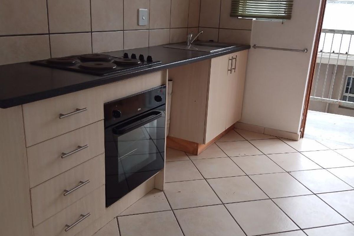 Apartment For Sale in Woodhurst, Chatsworth, KwaZulu Natal - Photo 2