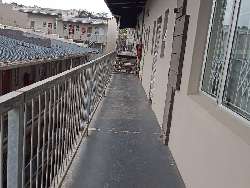 Apartment For Sale in Woodhurst, Chatsworth, KwaZulu Natal - Photo 4