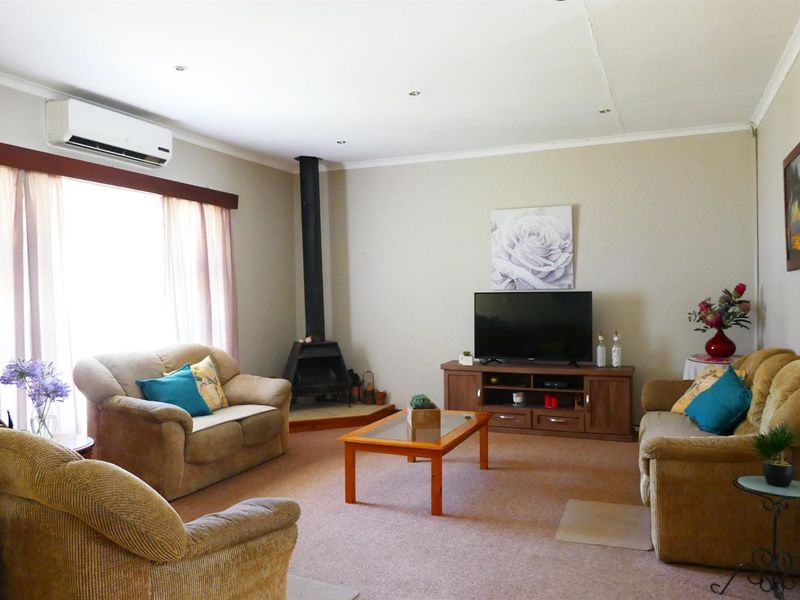 Immaculate Village Home Offering Privacy, Space and Easy Living - Photo 2