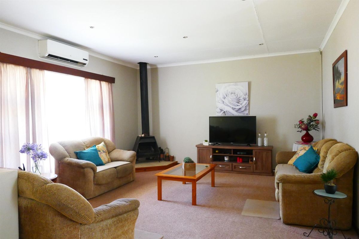 Immaculate Village Home Offering Privacy, Space and Easy Living - Photo 2