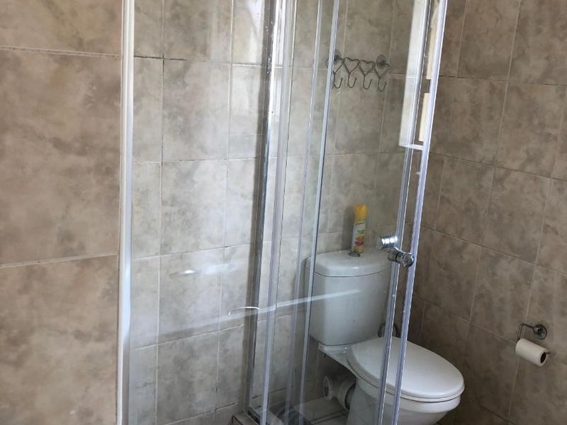 Two bedroom To Rent in Parklands Estate - Photo 9