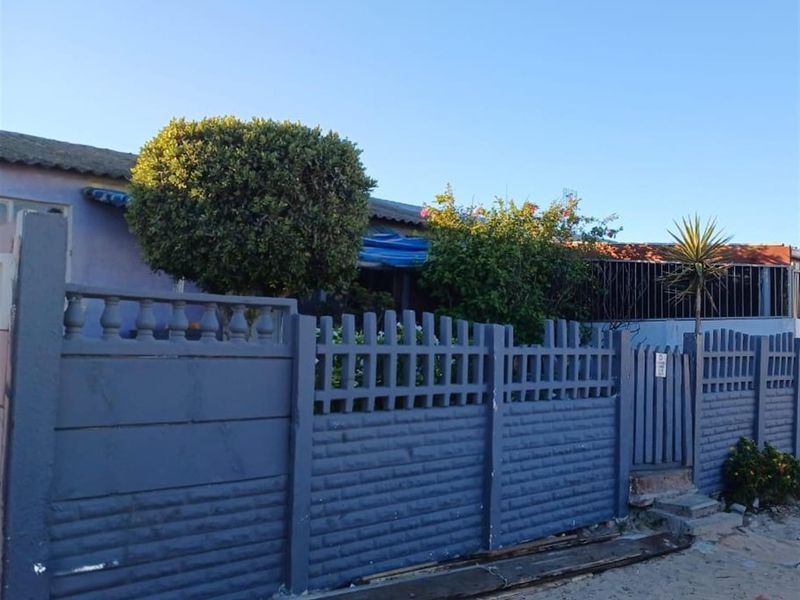 2 Bedroom House for Sale in Steenberg - Photo 3