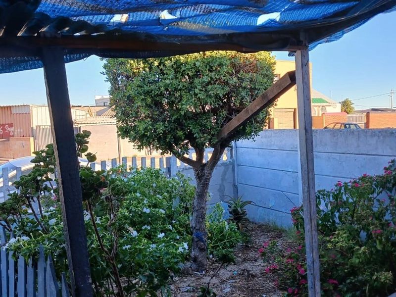 2 Bedroom House for Sale in Steenberg - Photo 2