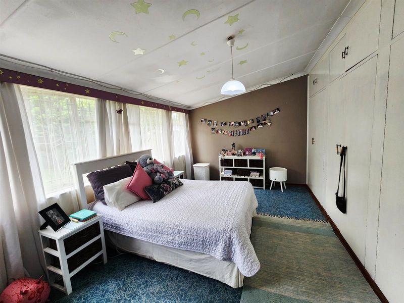 Spacious 4-Bedroom Family Home with Borehole for Sale in Valhalla, Centurion - Photo 7