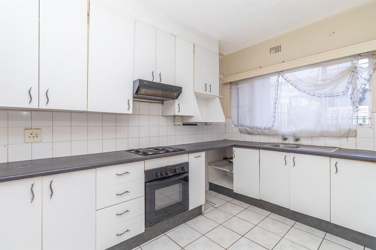 High-Yield Investment Opportunity | Garden Apartment with Multi-Let Potential - Photo 2