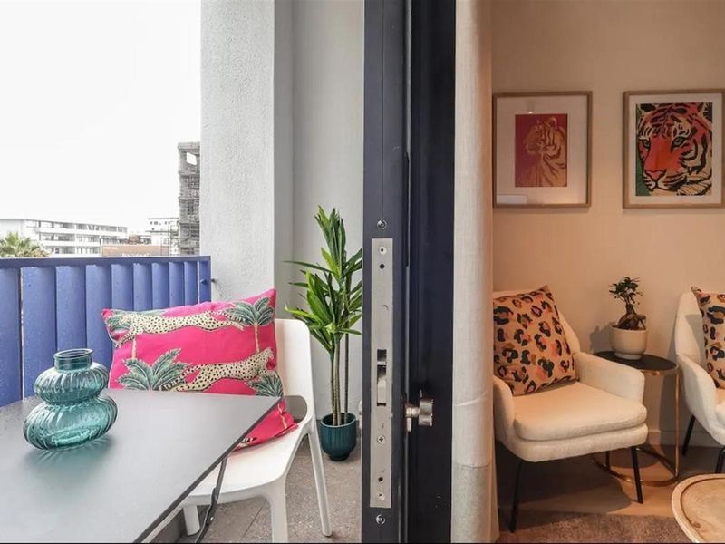 Fully furnished Airbnb Apartment in Sea Point - Photo 9