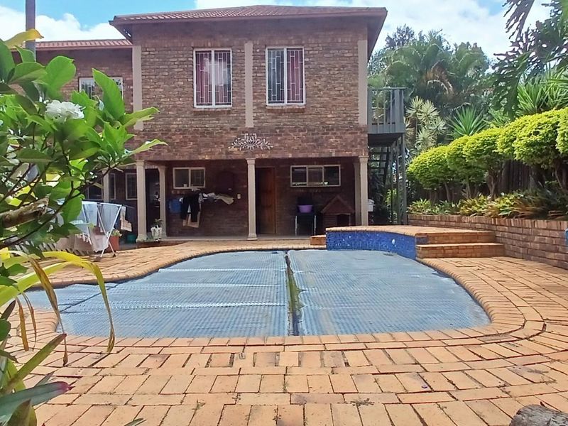Beautiful 3 Bedroom House with Flatlet for Sale in Florauna, Pretoria - Photo 4