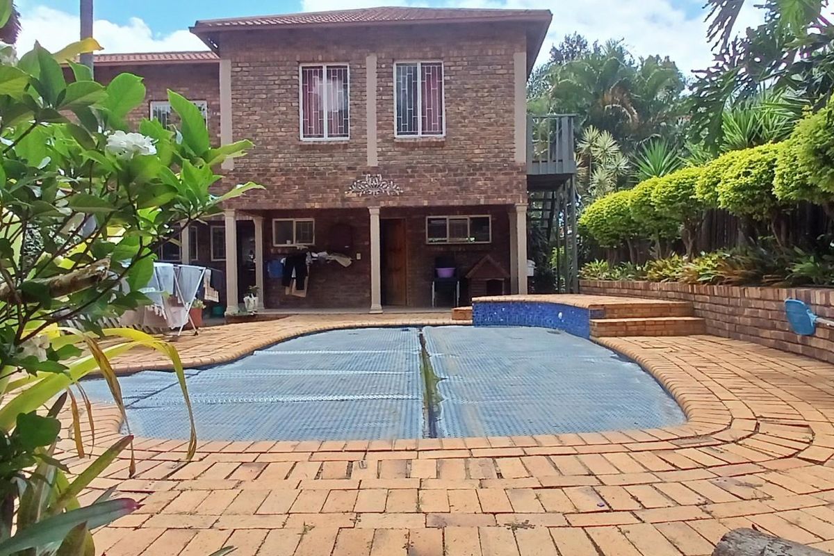 Beautiful 3 Bedroom House with Flatlet for Sale in Florauna, Pretoria - Photo 4
