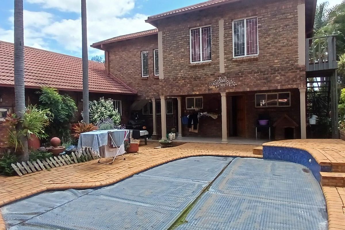 Beautiful 3 Bedroom House with Flatlet for Sale in Florauna, Pretoria - Photo 5