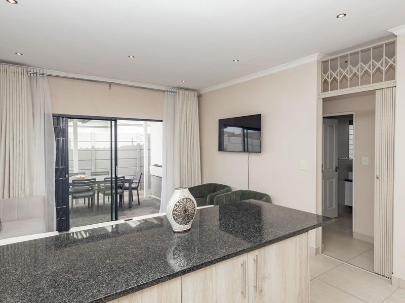 Modern 3 Bed Freestanding House For Sale in Parklands, Blouberg - Photo 7